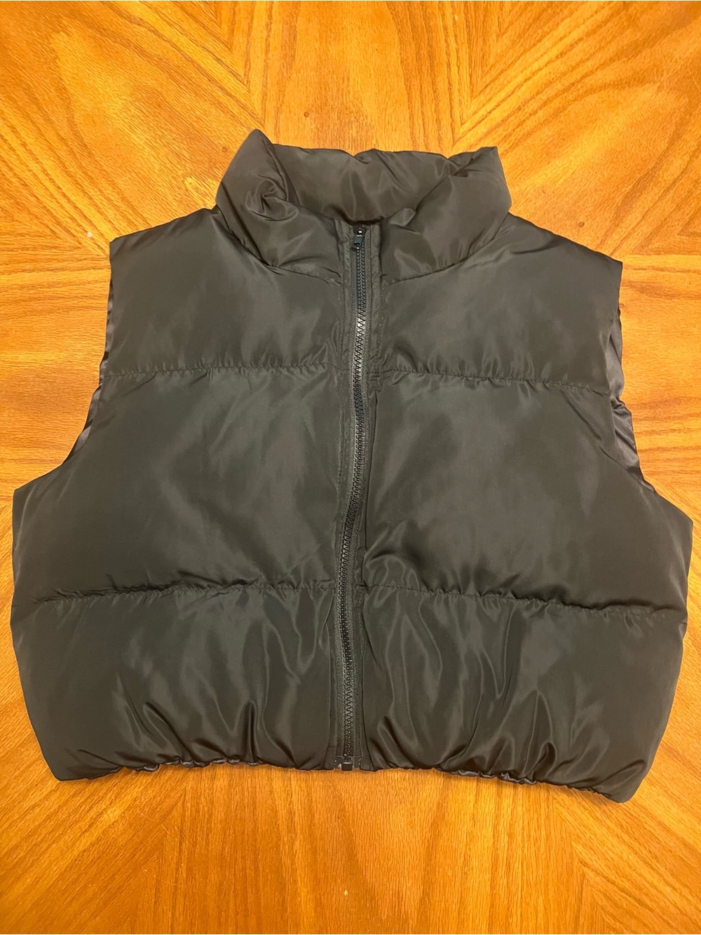 Women's Black Puffer Vest - Classic Sleeveless Zip Front
